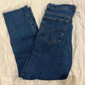 LEVIS STRAIGHT LEG BLUEJEANS